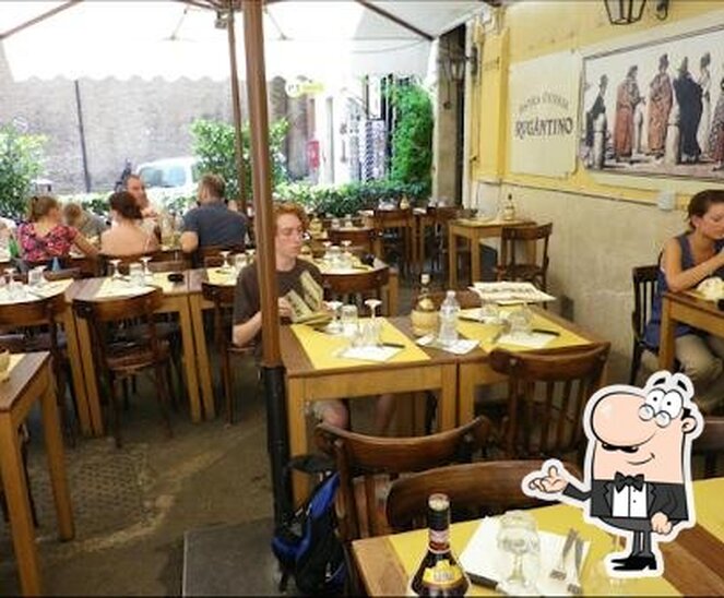 Dai un'occhiata agli interni di Antica Osteria Rugantino.