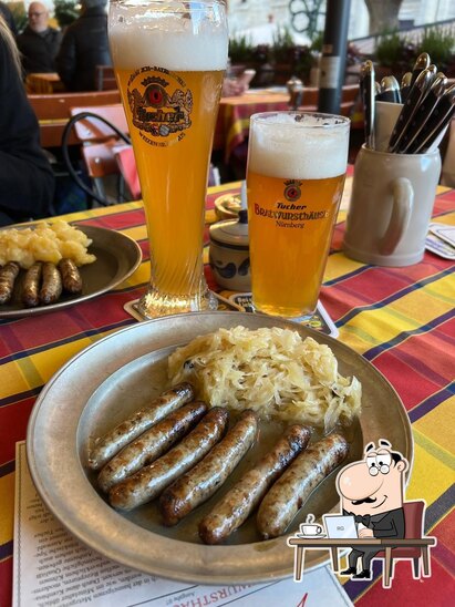 Schaut euch an, wie Bratwursthäusle drin aussieht.