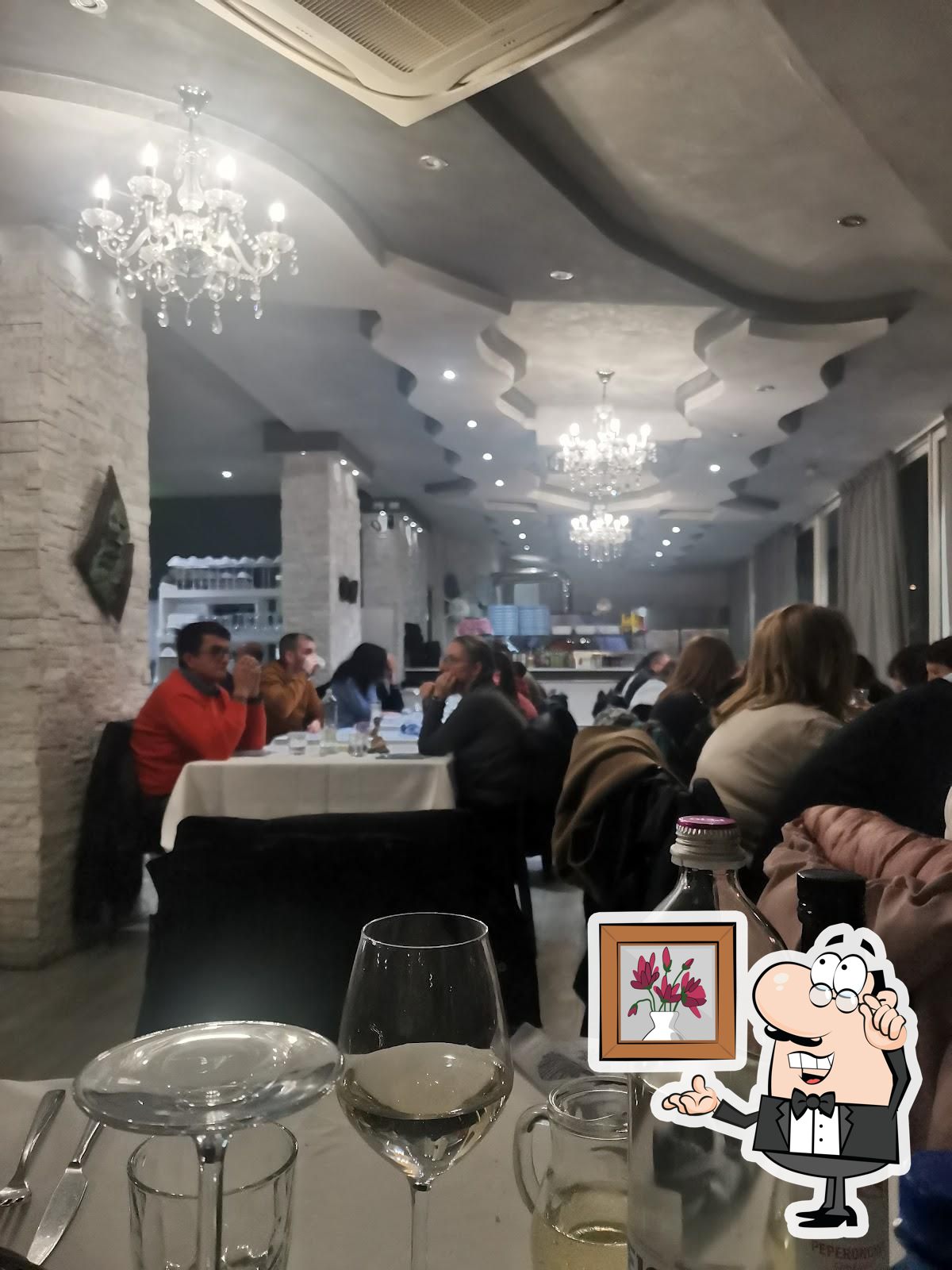 Dai un'occhiata agli interni di Ristorante Alta Marea.