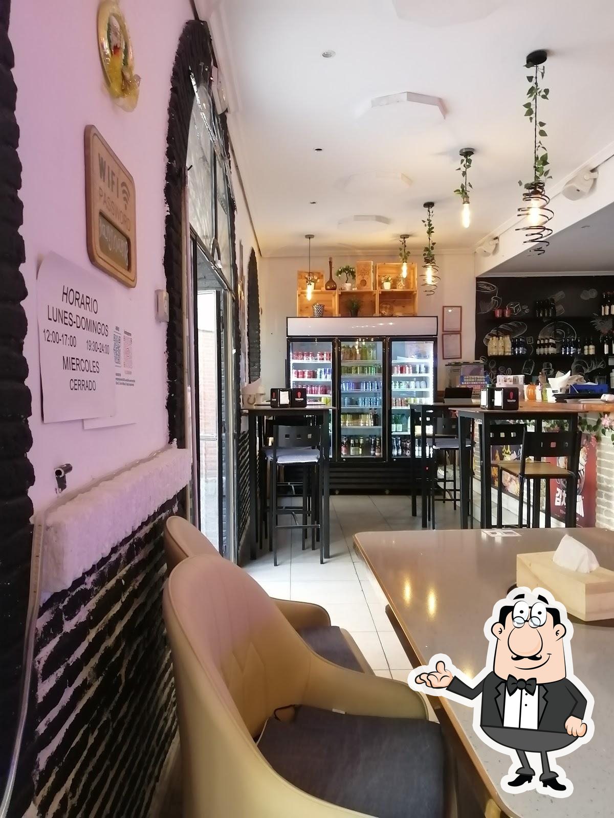 El interior de Restaurante Coreano Gangnam.