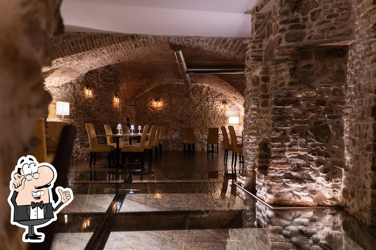 Gli interni di De'Bardi Ristorante Enoteca Buchetta del Vino.