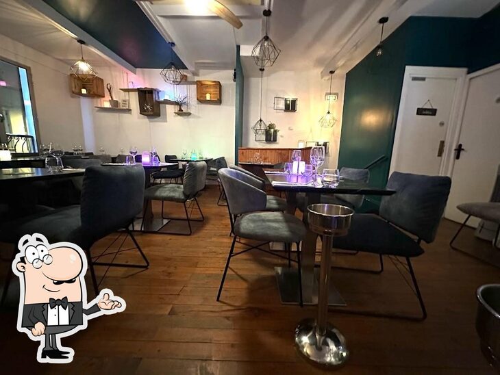 Installez-vous à l'une des tables de Restaurant La Kase.