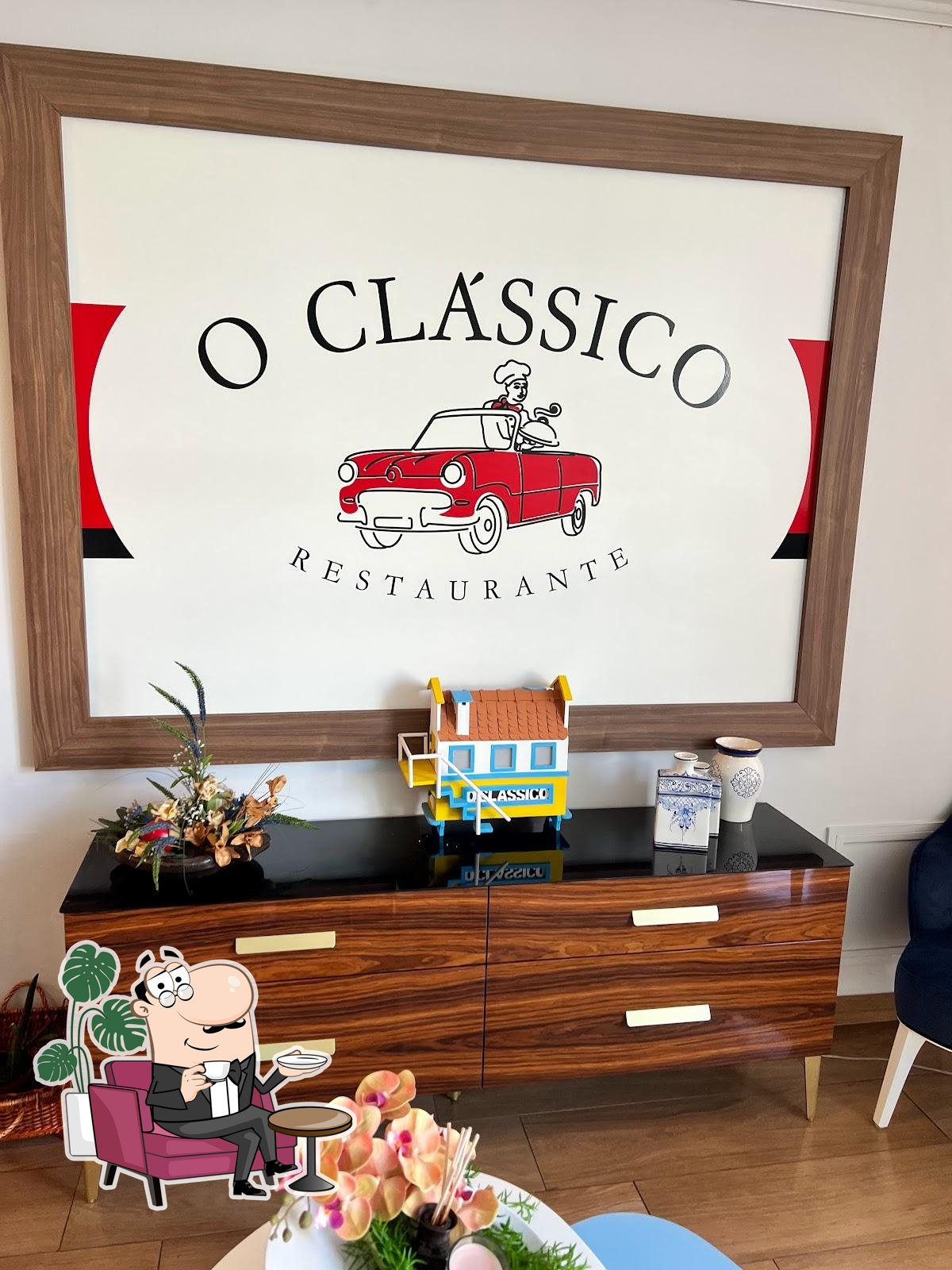 Veja imagens do interior do O Clássico.