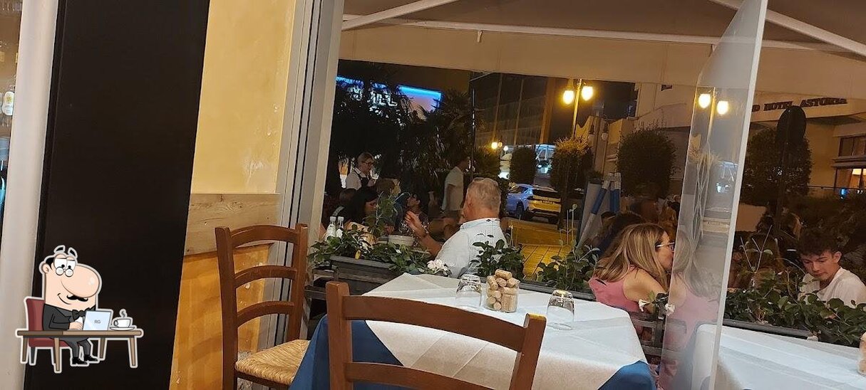 Dai un'occhiata agli interni di Al Timon Trattoria Pizzeria.