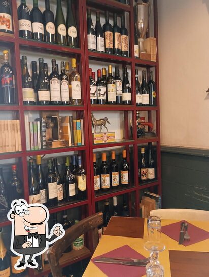 Siediti a un tavolo di Ristorante Buonvento.