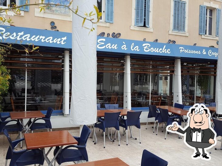 L'intérieur de L'Eau à la Bouche .Poissonnerie du marché et restaurant.