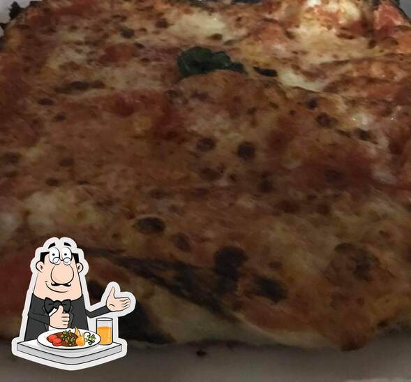 Platti al L'Angolo della Pizza.