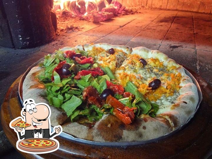 Escolha diferentes variedades de pizza.