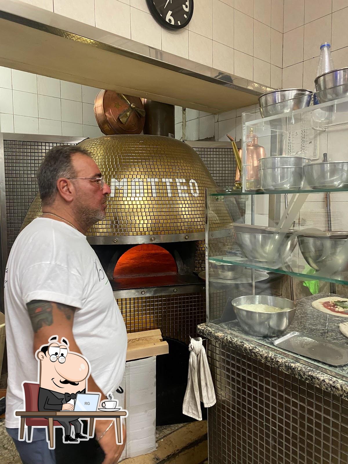 Gli interni di Antica Pizzeria Di Matteo.