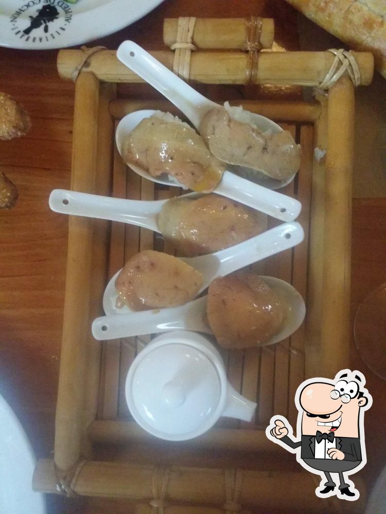 L'intérieur de Au Pied de Cochon.