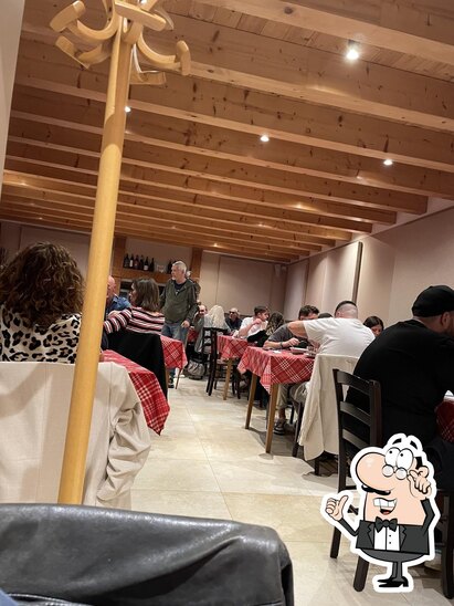 Siediti a un tavolo di Trattoria da Agnese.