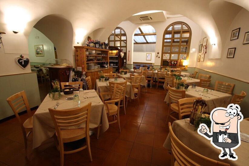 Siediti a un tavolo di Ristorante al Vò.