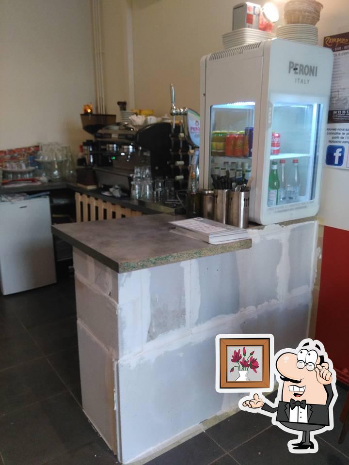 L'intérieur de Pizzeria Zampano.