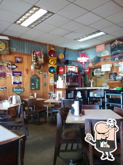 Take a seat at one of the tables at Metro Diner.