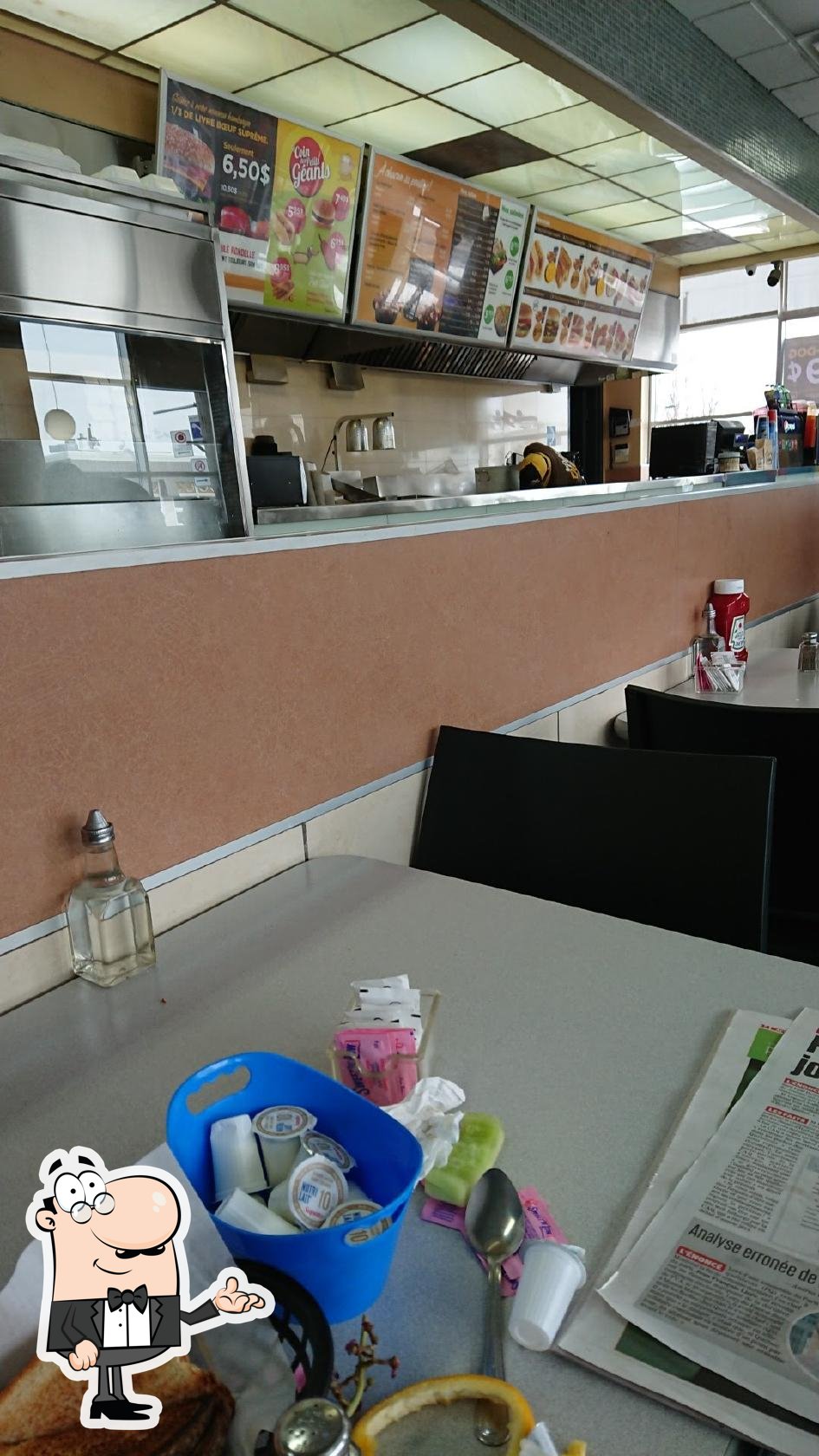 Check out how Le Petit Québec looks inside.