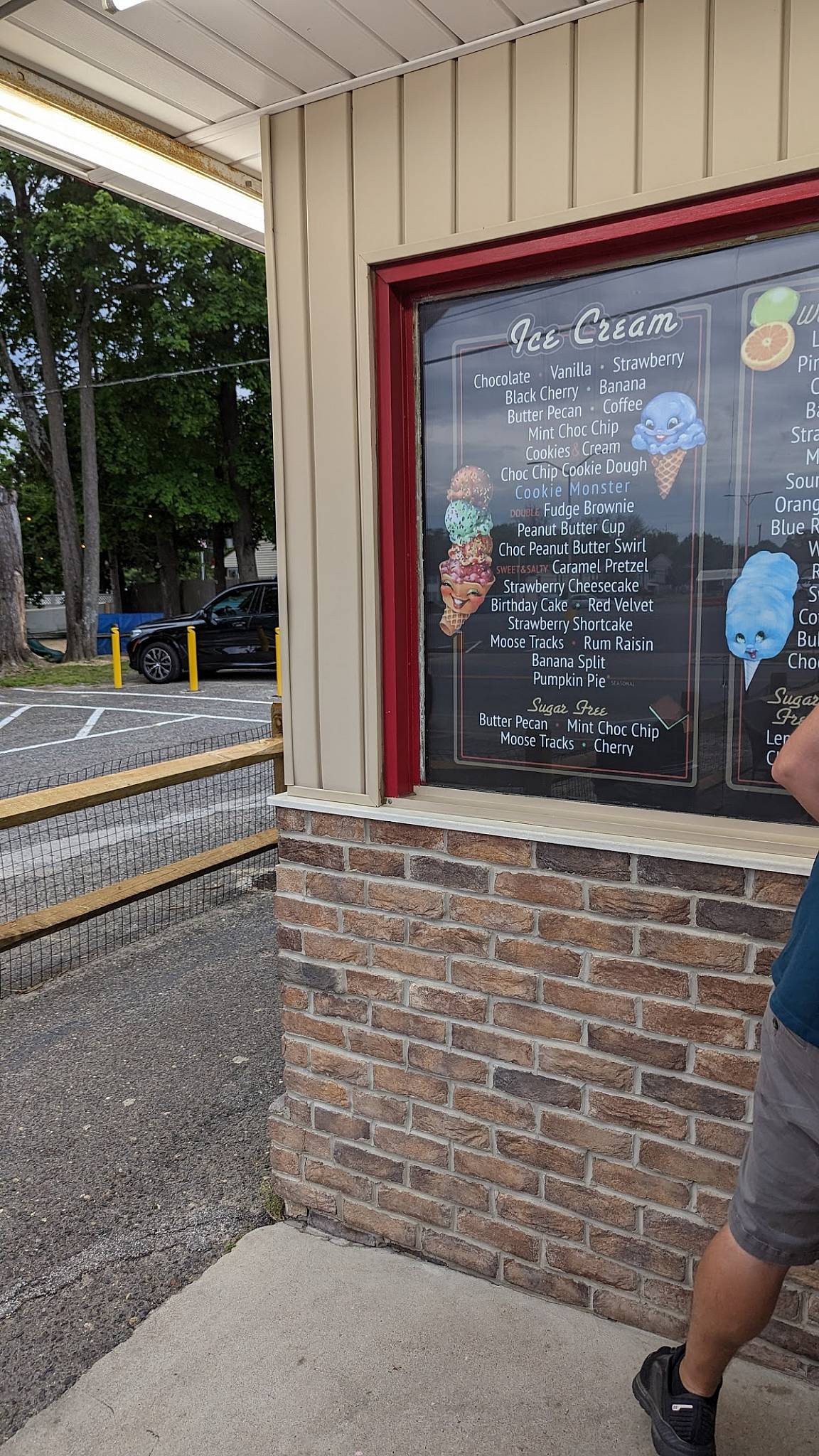 Menu at Twin Kiss Drive In restaurant, Clayton