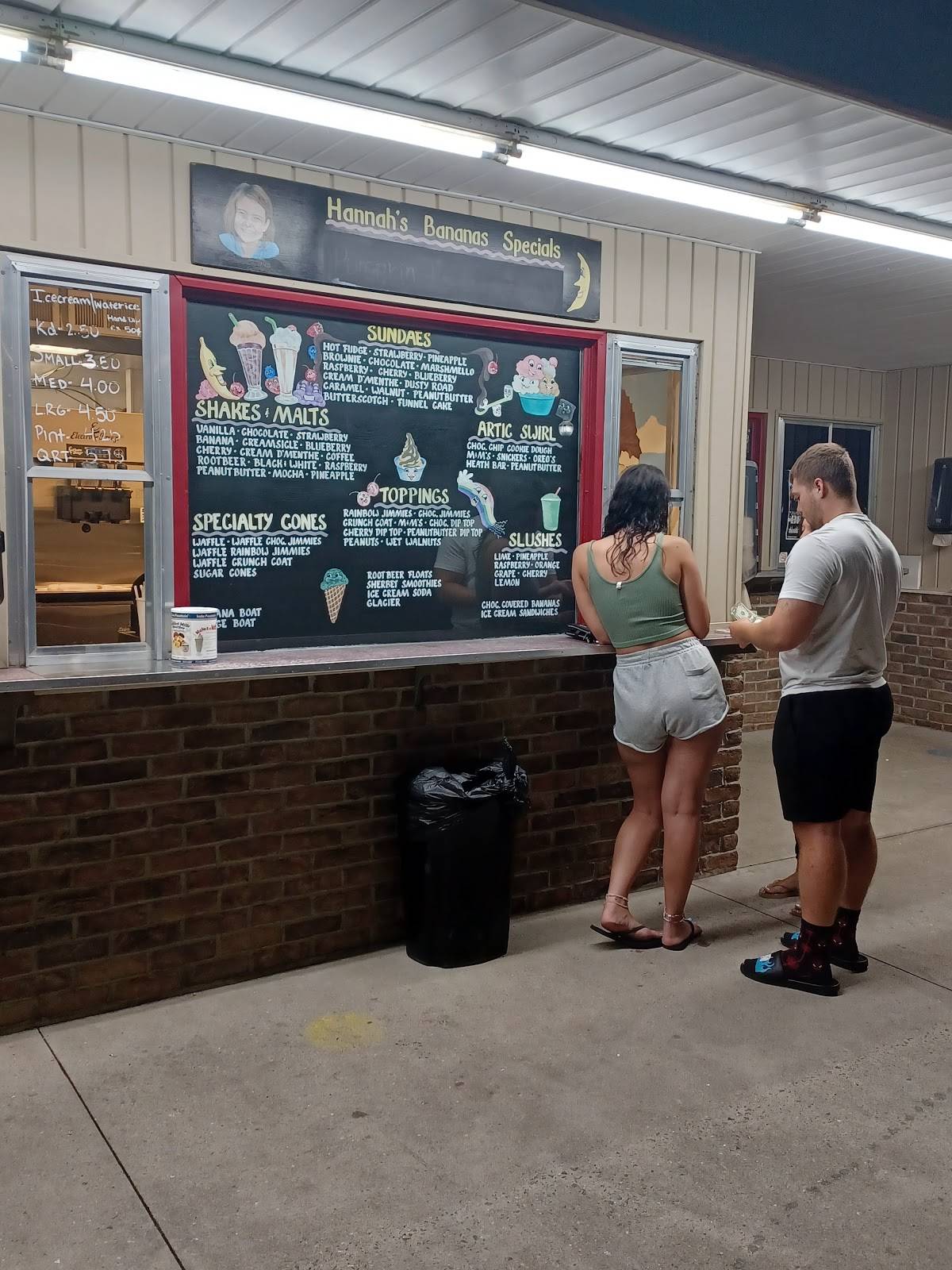 Menu at Twin Kiss Drive In restaurant, Clayton