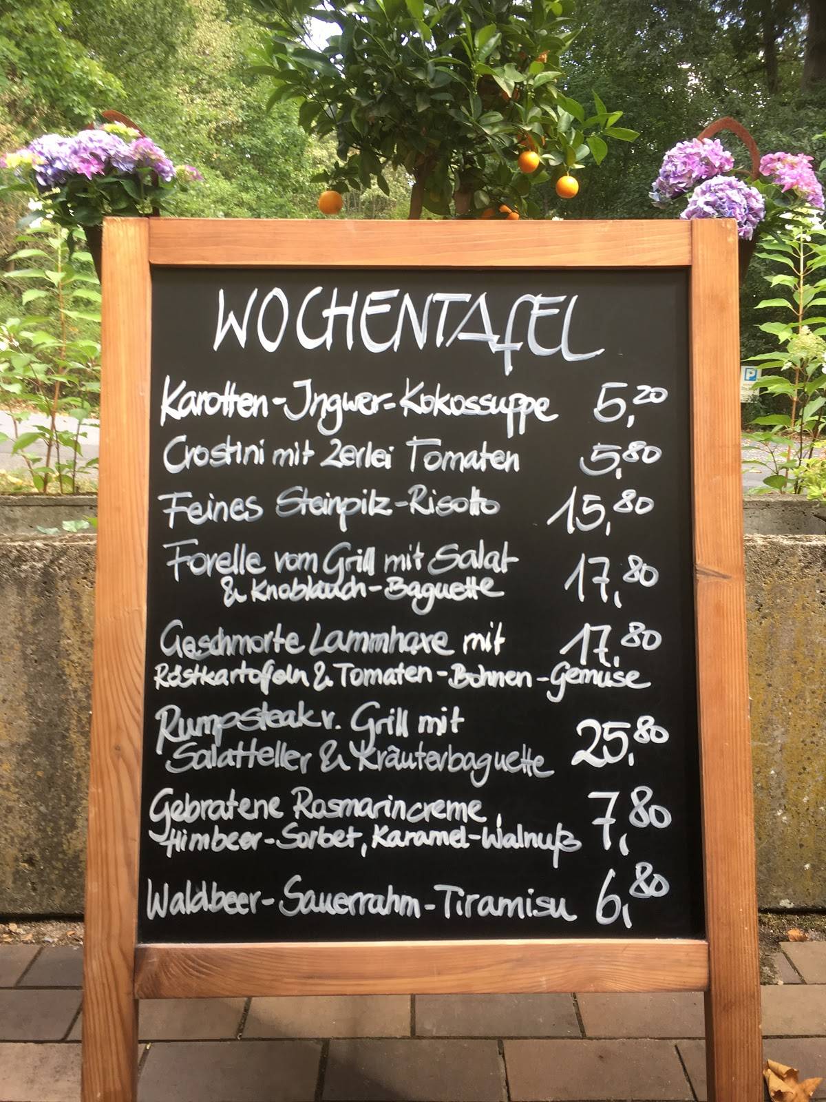 weinstube alte henne restaurant/ wald-biergarten / catering