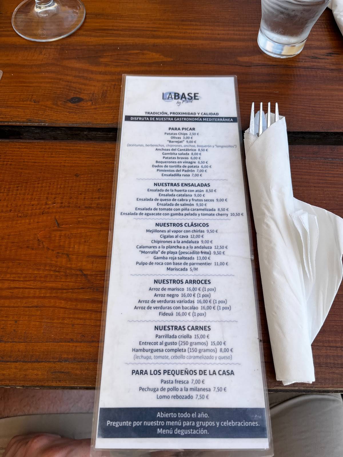 Carta del pub y bar La Base by Farré, Barcelona