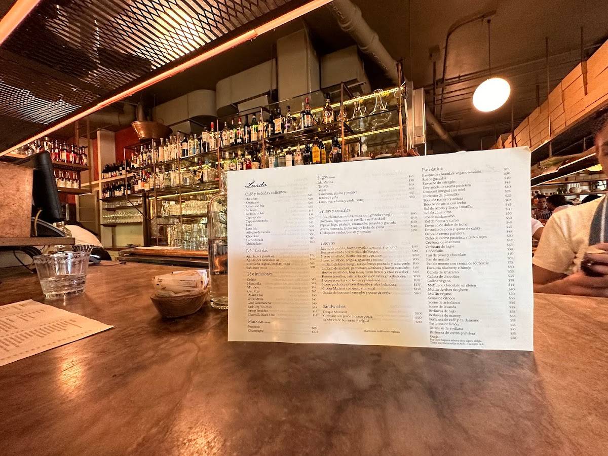 Menu at Lardo cafeteria, Mexico City