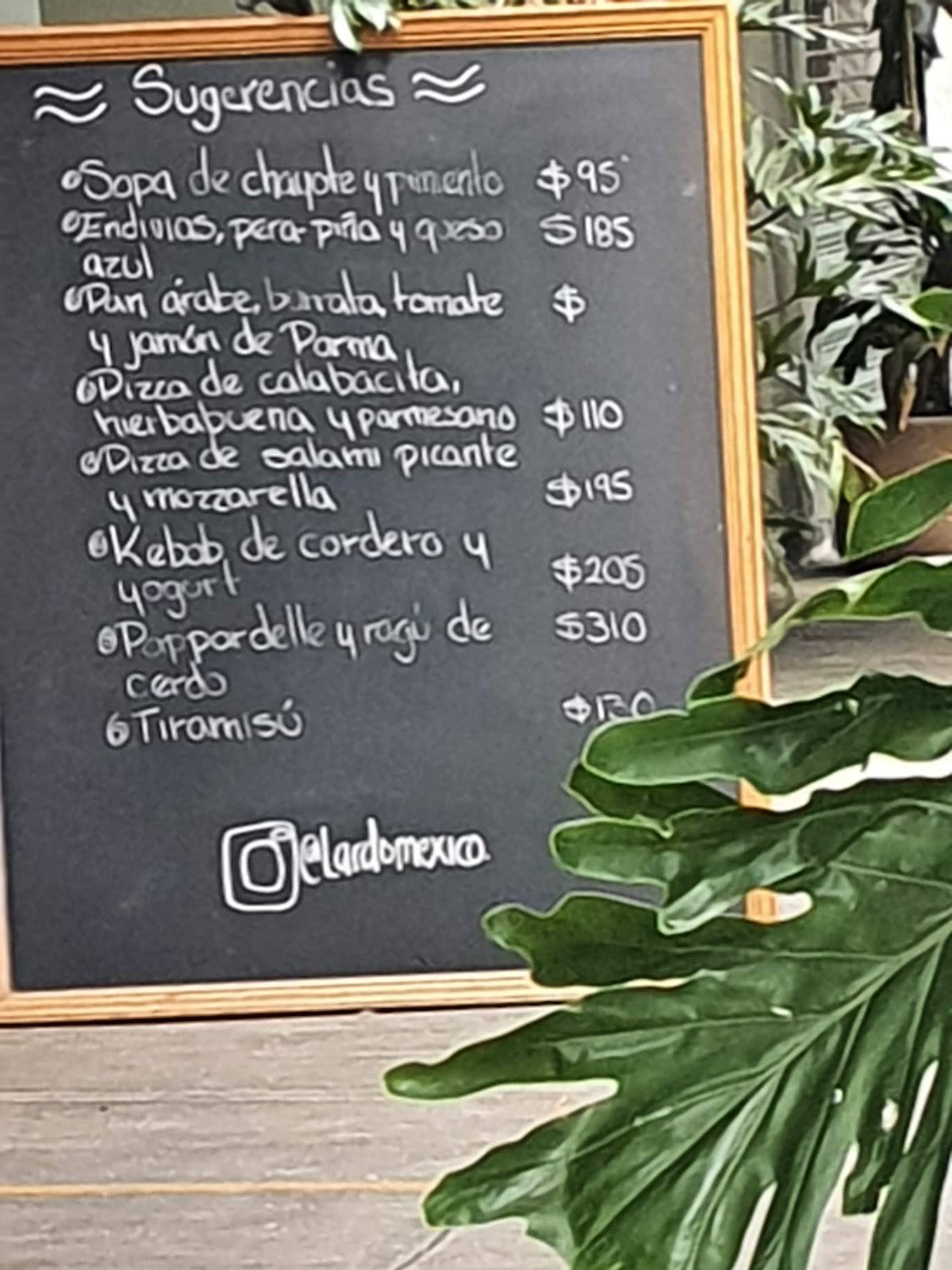 Menu at Lardo cafeteria, Mexico City