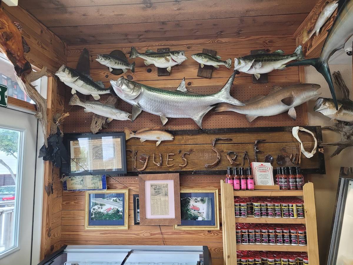 Menu at Lartigue's Original Fresh Seafood Market restaurant, Orange Beach
