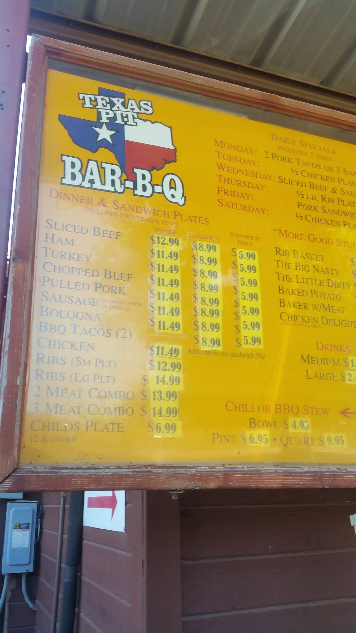 Menu at Texas Pit BBQ, Saginaw, 324 S Saginaw Blvd