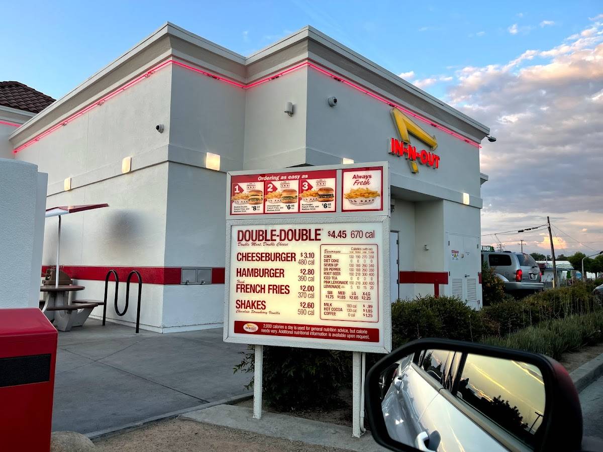 Menu at InNOut Burger fast food, Visalia, S Mooney Blvd