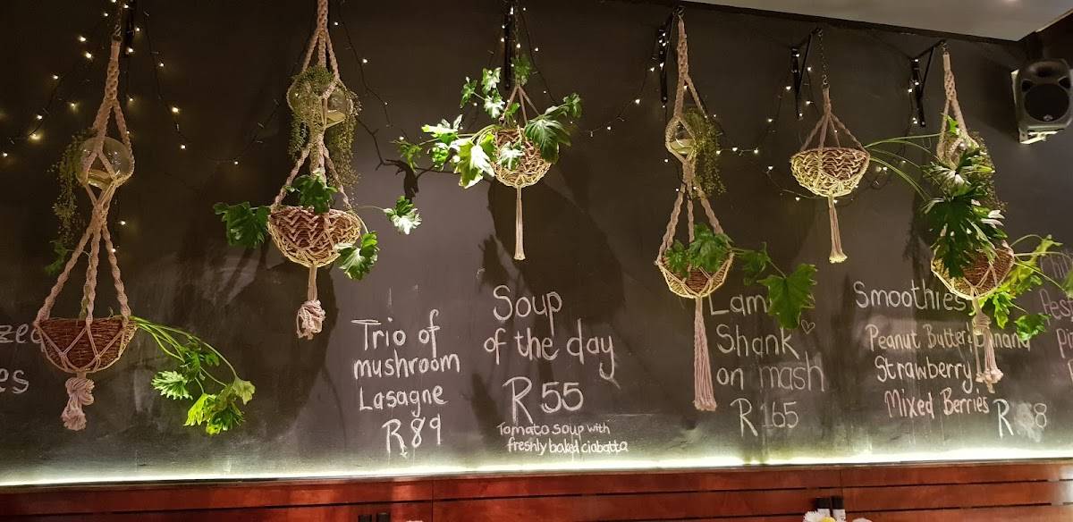 Menu at Charlie's Pizza & Pasta restaurant, Port Elizabeth, Summerstrand Village Shopping Centre