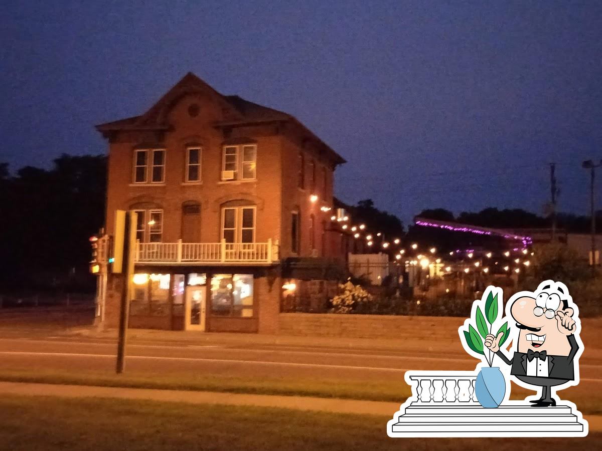 Sheeley House Saloon in Chippewa Falls Restaurant menu and reviews