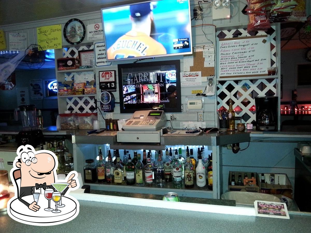 Garrett's Main Track Inn in Carbon Cliff Restaurant reviews