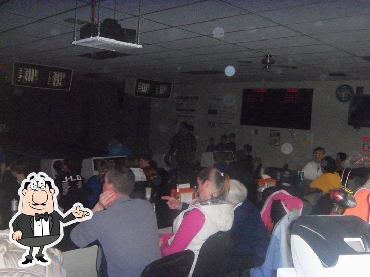 Madelia Lanes in Madelia Restaurant reviews