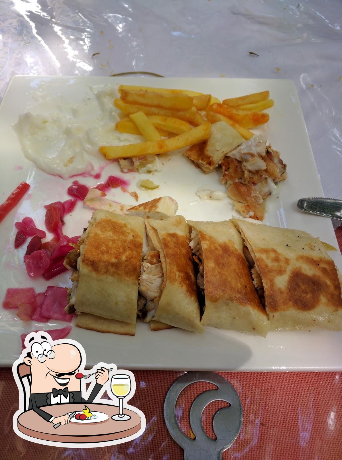 مطعم ايام زمان ayam saman restaurant