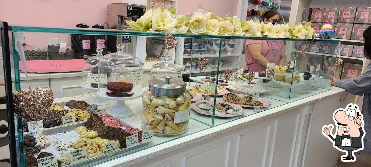 Oh So Sweet Sugar Boutique desserts Surrey 72 Ave Unit 142