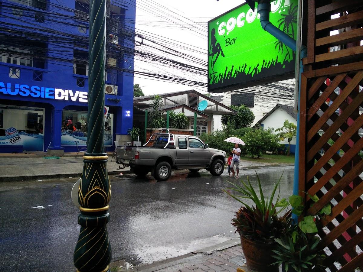 Coconut Bar, Chalong Restaurant reviews