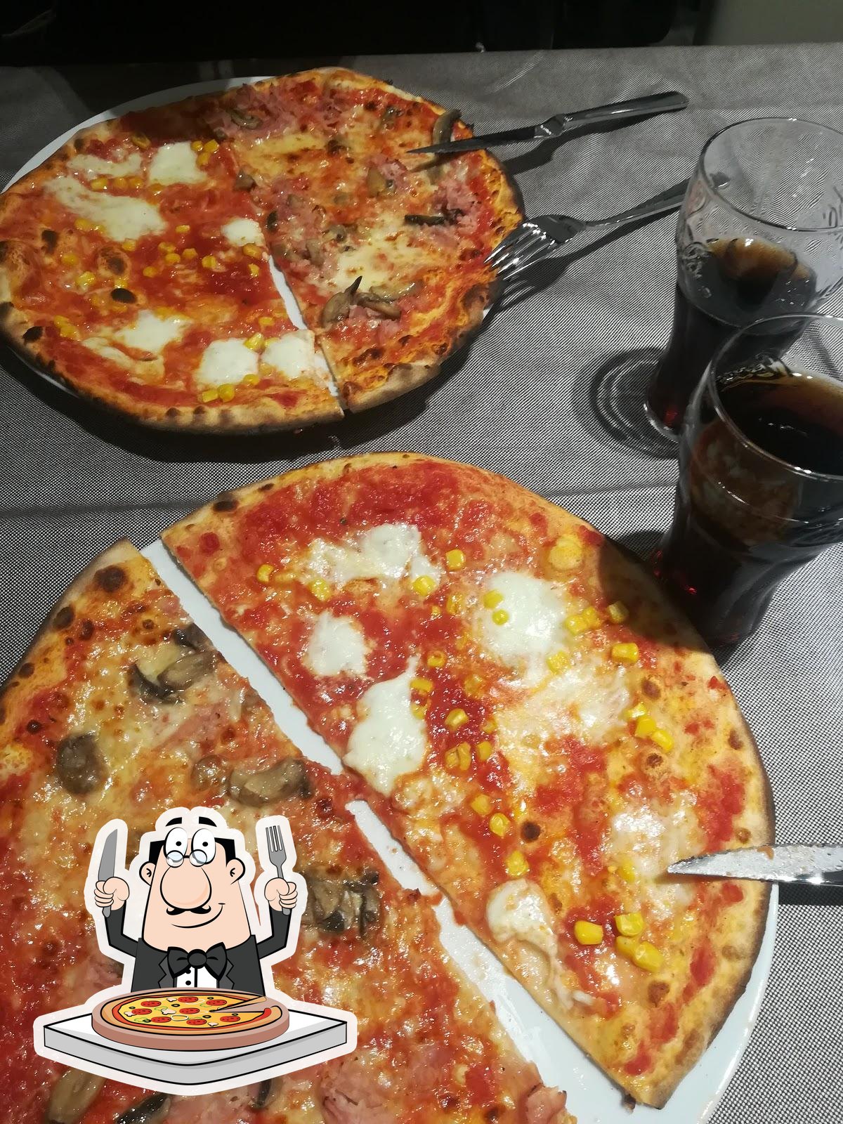 Mani in Pasta pizza & co. ristorante, Vittorio Menu e