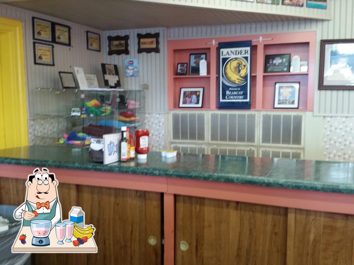 Dixie Drive In in Greenwood Restaurant menu and reviews