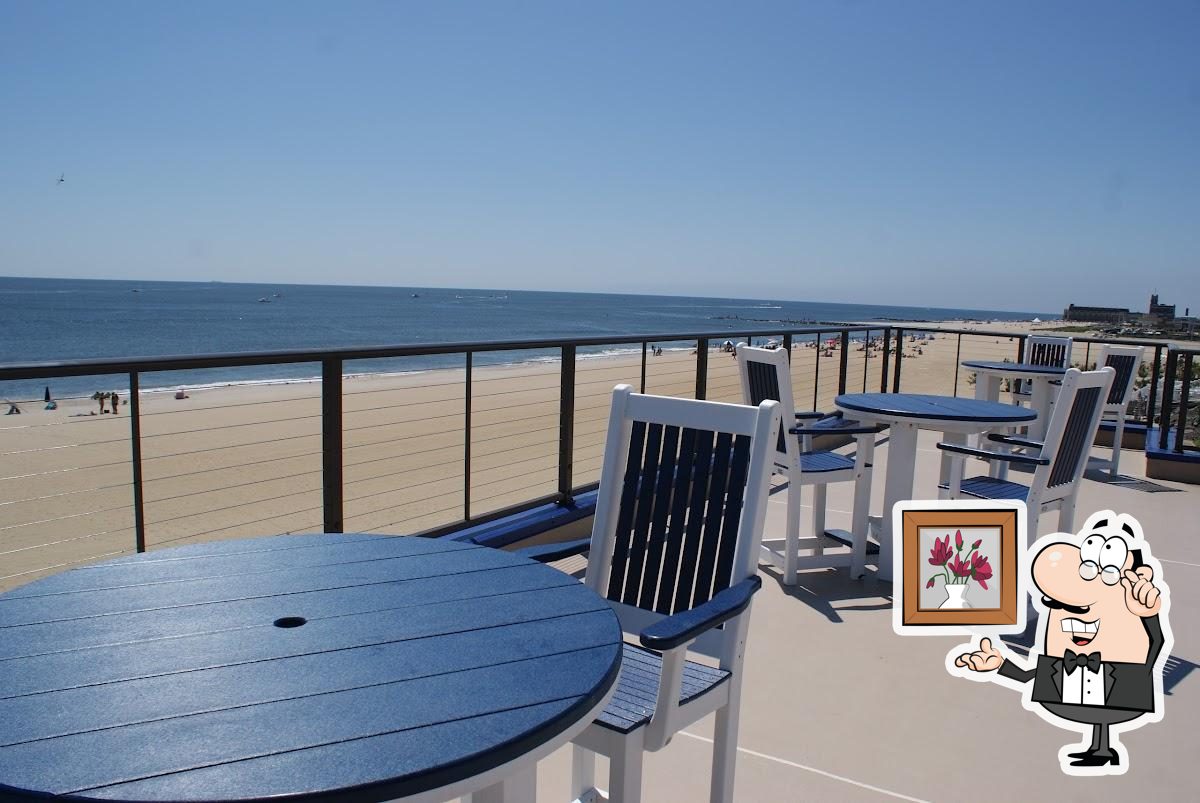 Mister C's Beach Bistro in Allenhurst Restaurant menu and reviews