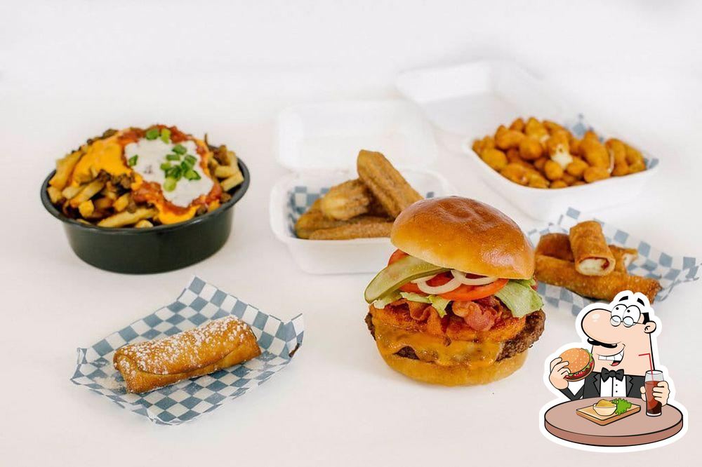 Mega Munch Food Truck in Haliburton Restaurant menu and reviews