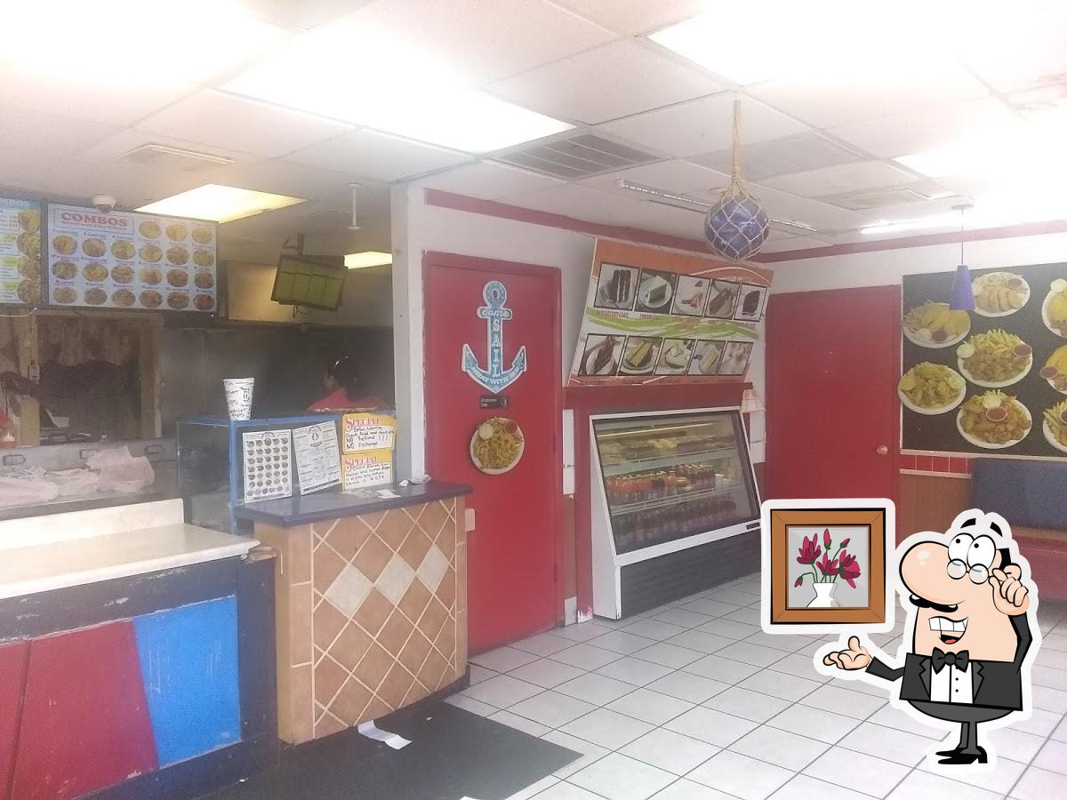 Hook Fish and Chicken in Pahokee Restaurant menu and reviews