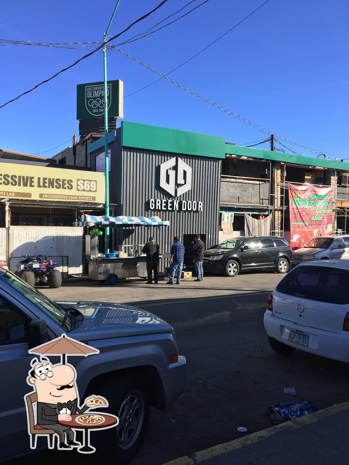 The Green Door pub & bar, Los Algodones - Restaurant reviews