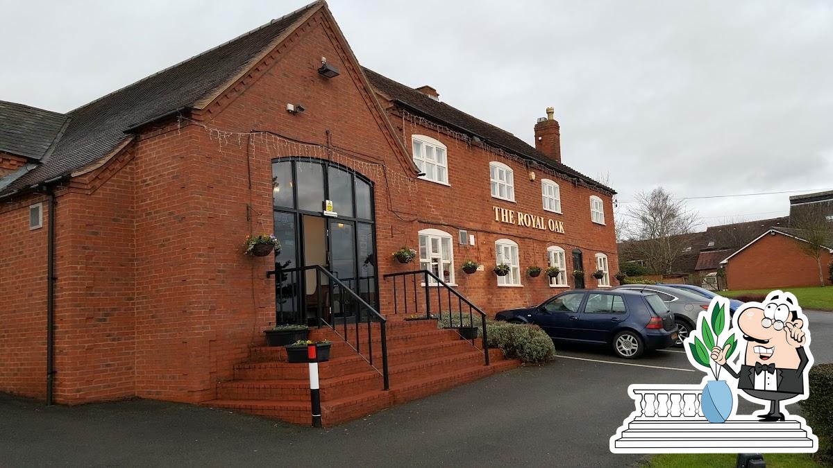 The Royal Oak, On The A44 Between Worcester And Bromyard in Broadwas