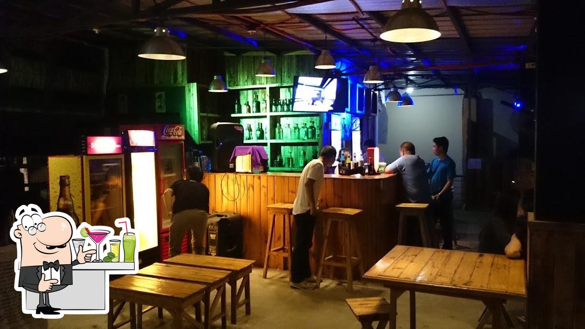 Slingshot pub & bar, General Trias