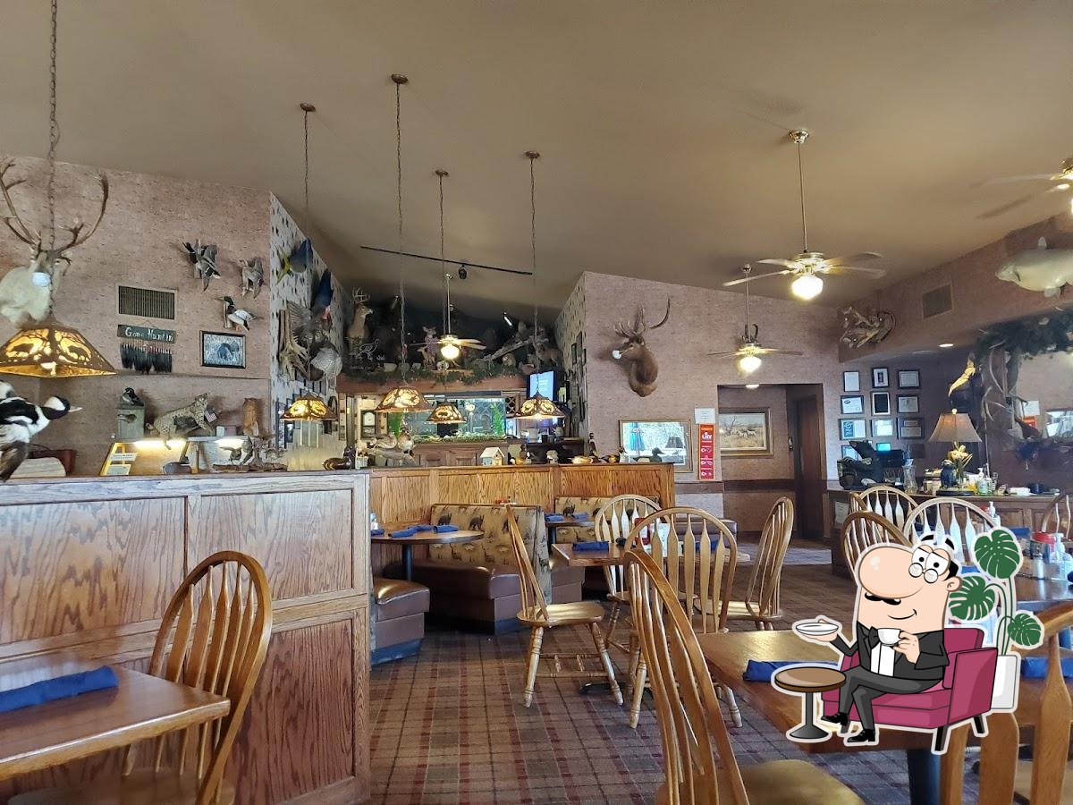 Jumpin' Catfish Restaurant, 1861 S Ridgeview Rd in Olathe Restaurant