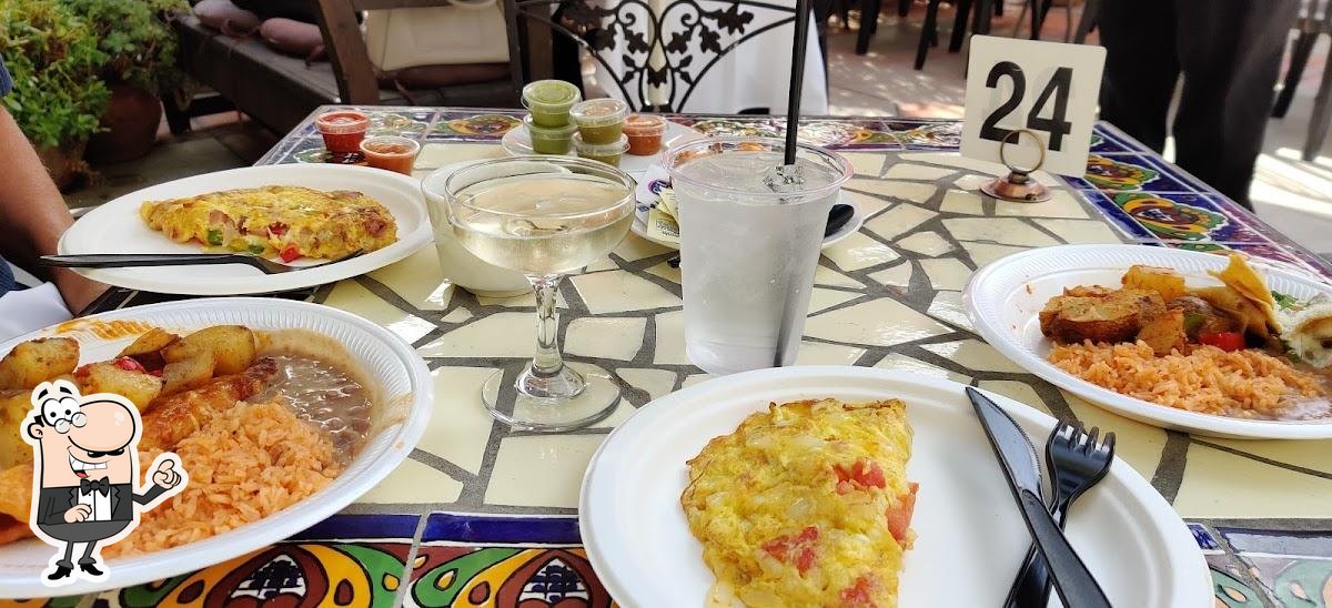 Green Parrot Villa in Santa Ana Restaurant menu and reviews