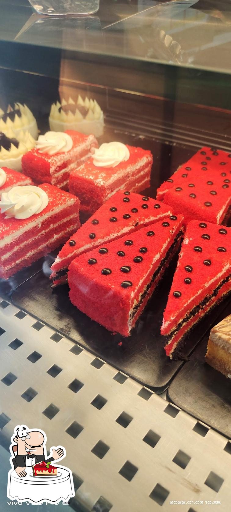 Craving some sweets? Here are a few shops to order cake in Mumbai