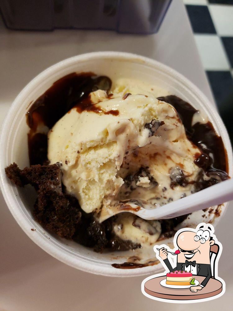 Southern Sweets Ice Cream Parlor, 917 Bay St Ste F in Beaufort