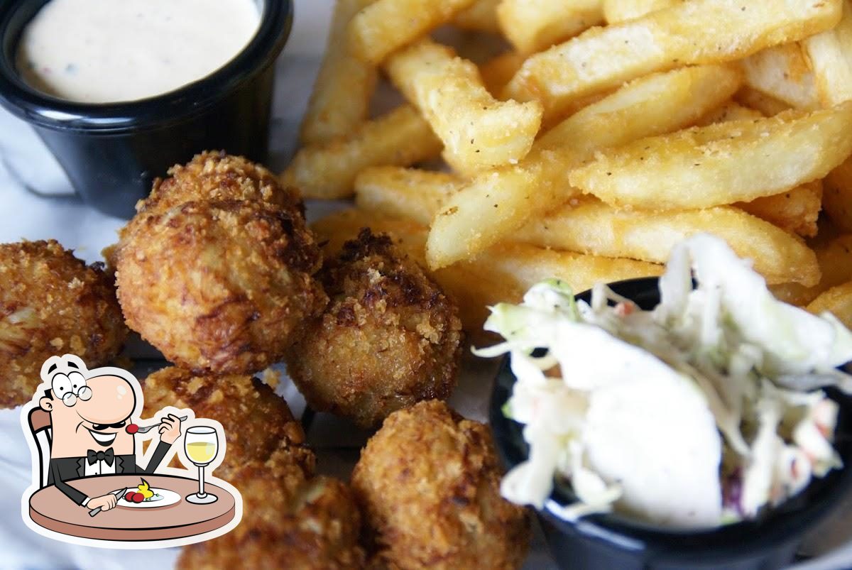 Shuckers Oyster Bar & Grill, 3309 Rogers Rd in Wake Forest Restaurant