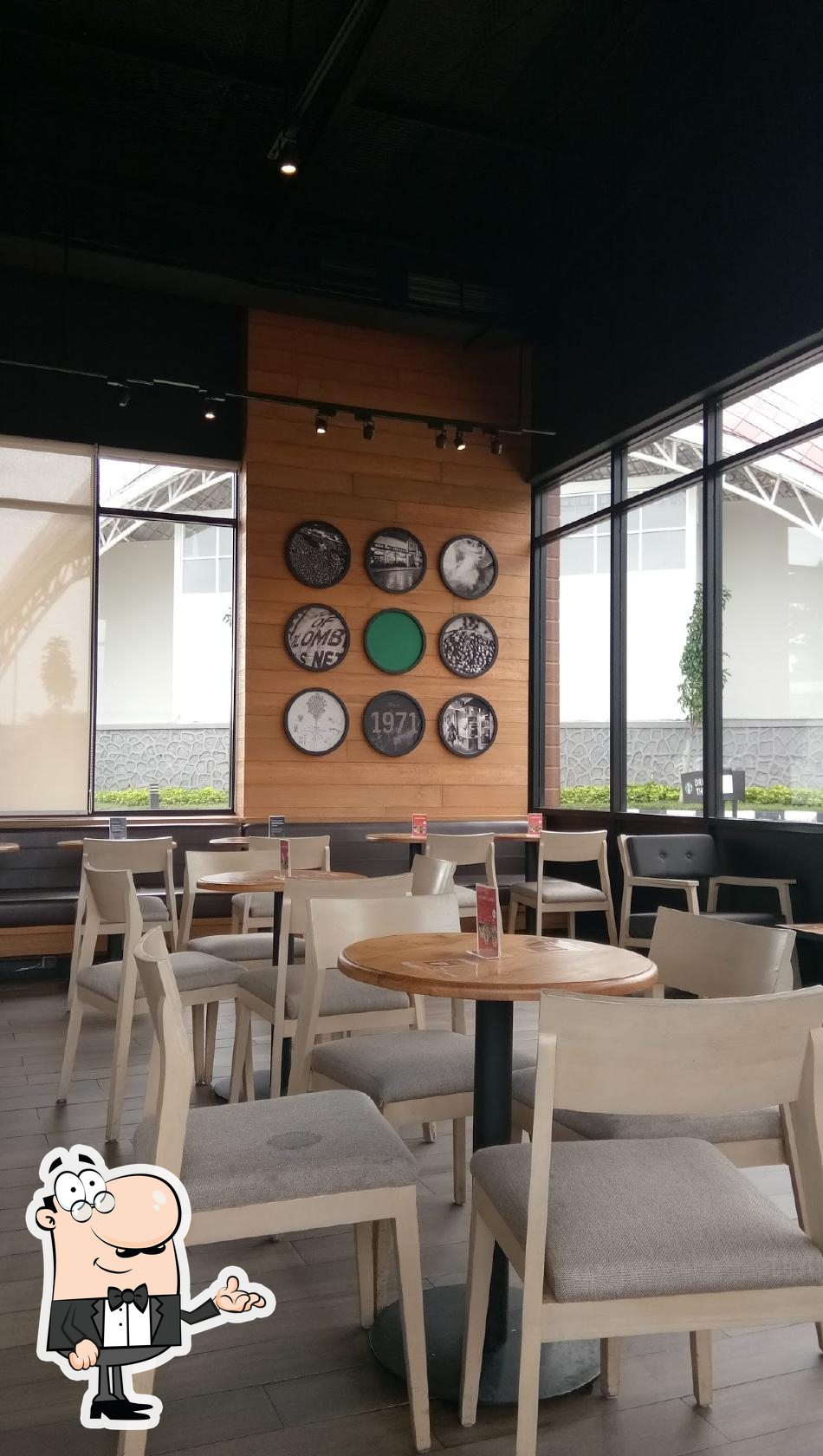 Starbucks Rest Area KM 429, Semarang - Restaurant reviews