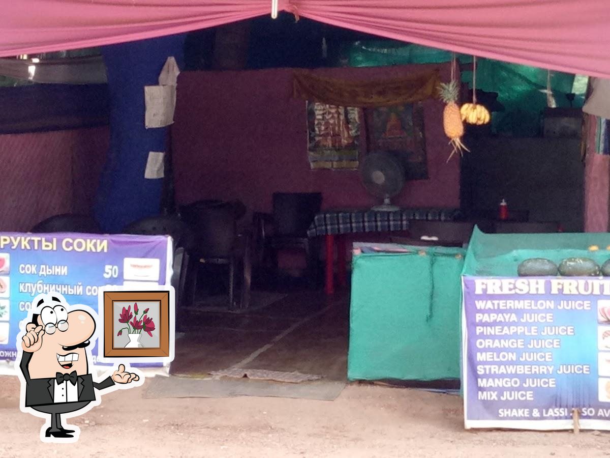 Mount Everest Cafe, Morjim Restaurant reviews